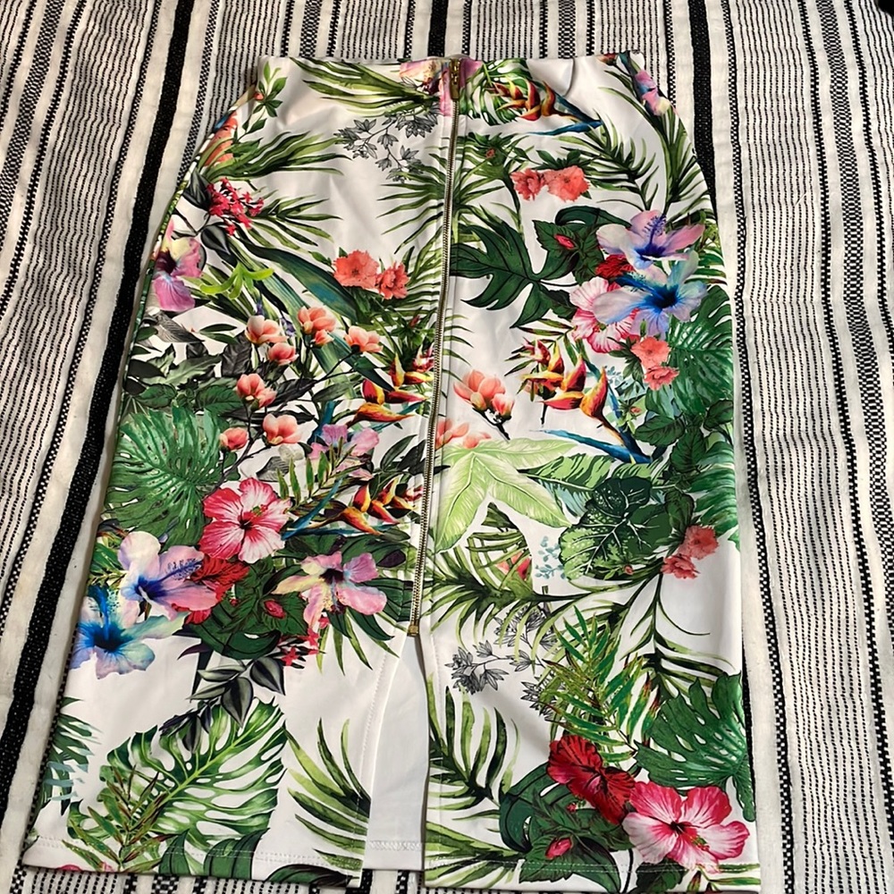 Tropical pencil skirt 💚 5/$25